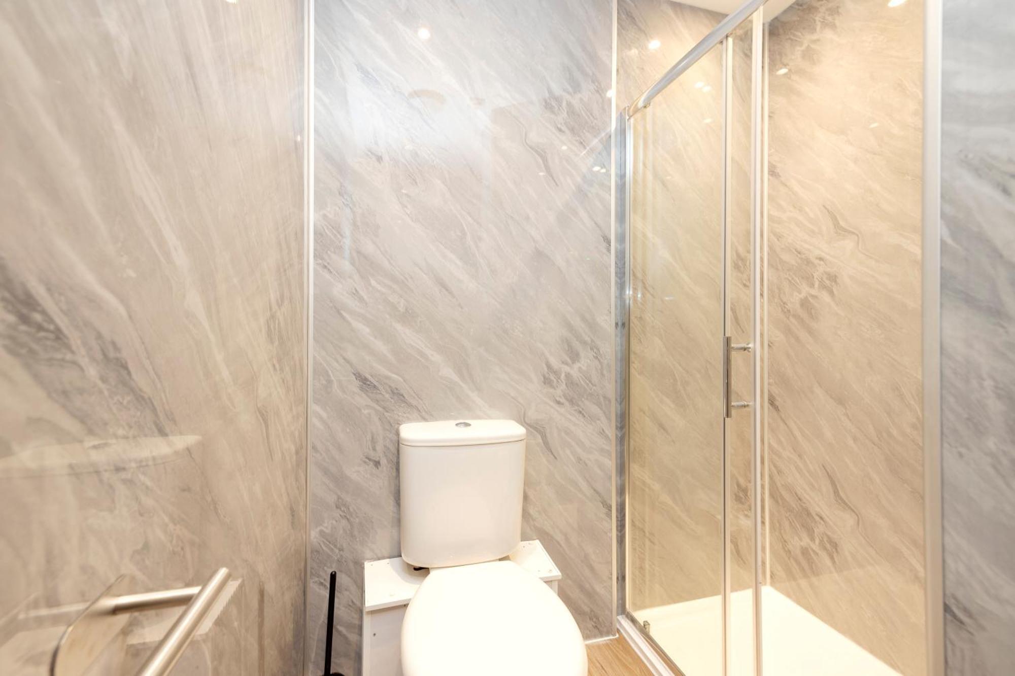 Joivy 3Br Flat In Haymarket With Free Parking Edinburgh Exterior photo